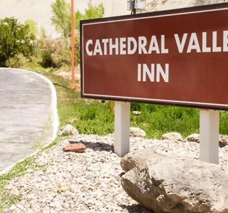 Cathedral Valley Inn Caineville Exteriér fotografie